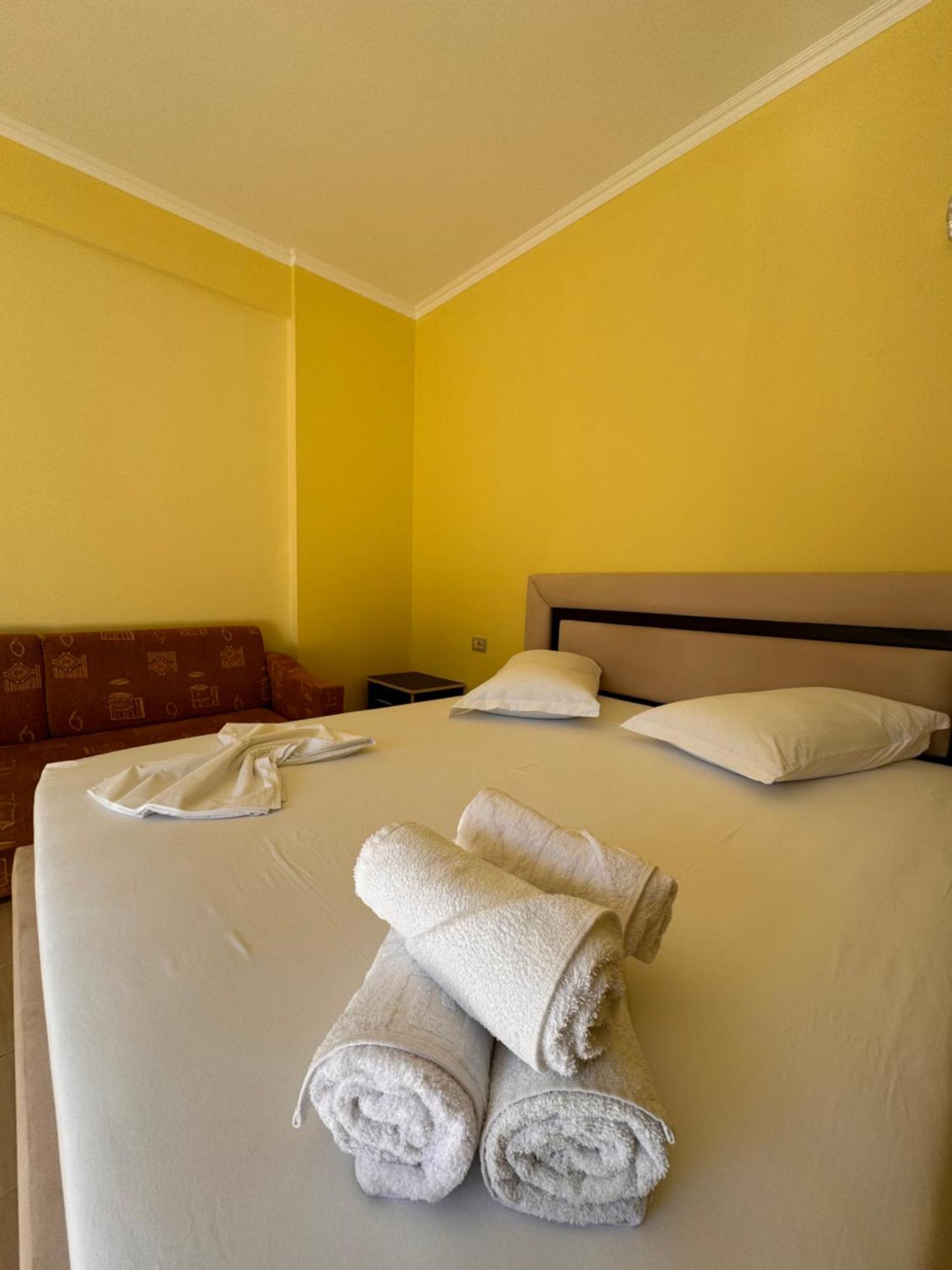 Amelia Apartments Ksamil Esterno foto